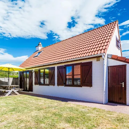 Cosy Holiday In Near Sea Beach Vakantiehuis