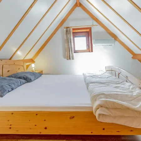 Vakantiehuis Cosy Holiday In Near Sea Beach